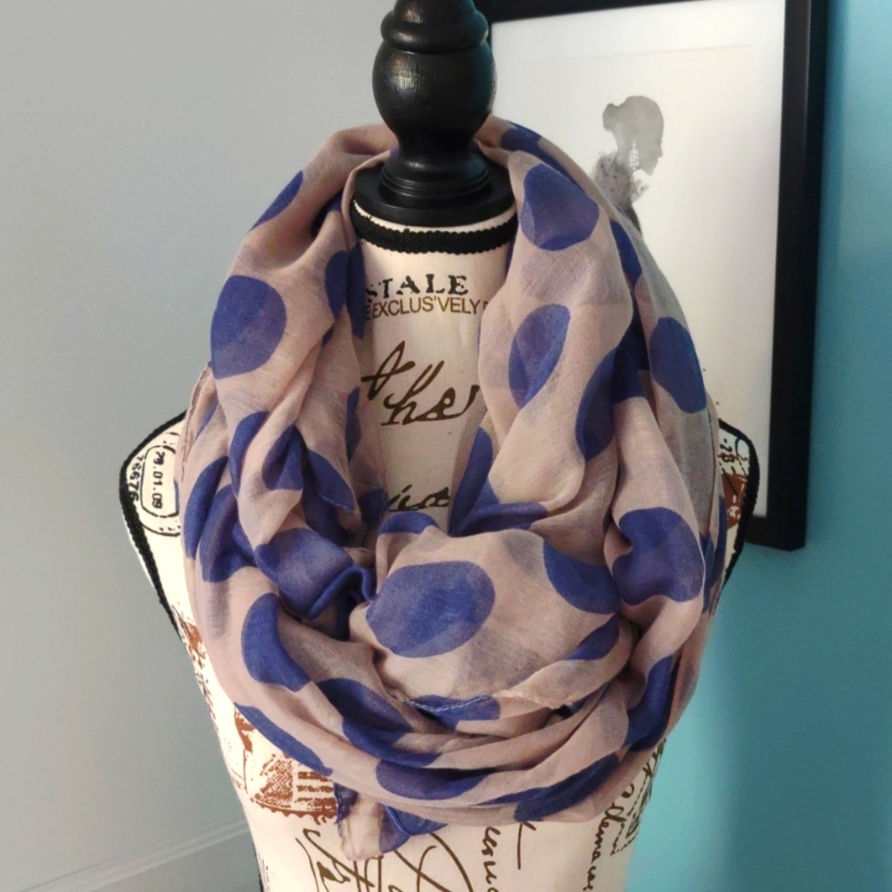 Grey Dot Scarf